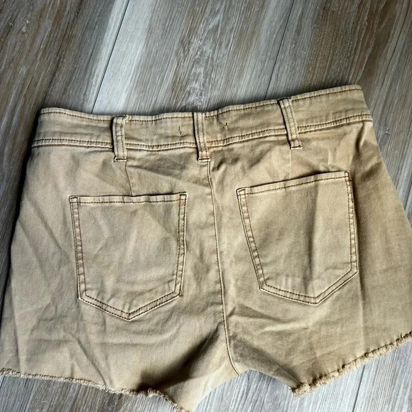 LOVE FIRE : shorts - Picture 2 of 3